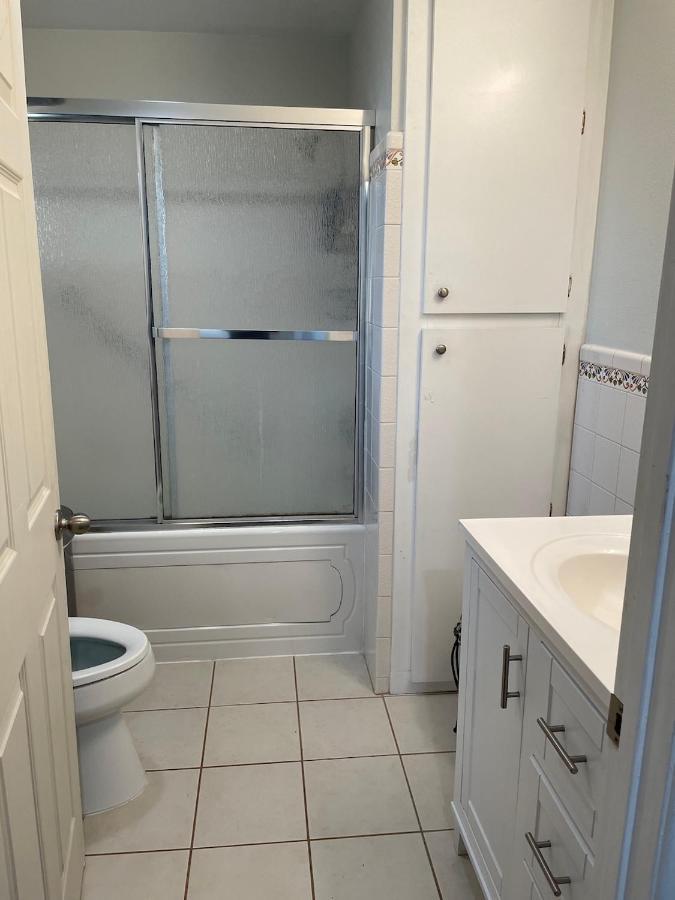 Private Room In Los Angeles With Wifi, Tv, And View Of Hollywood Sign & Shared Kitchen Eksteriør bilde